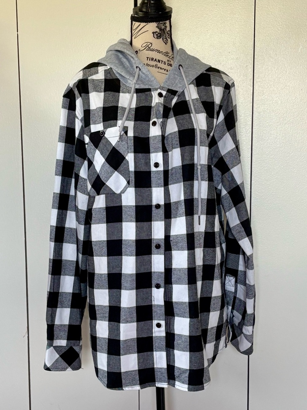 Black & White Buffalo Plaid Hooded Button-Up Shirt